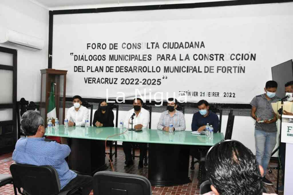 Participan fortinenses en primero Foro Ciudadano