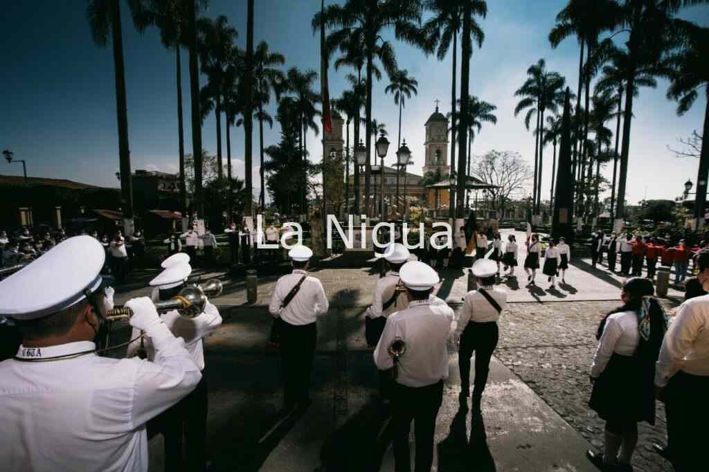 CON ACTO CÍVICO CONMEMORAN DÍA DE LA BANDERA