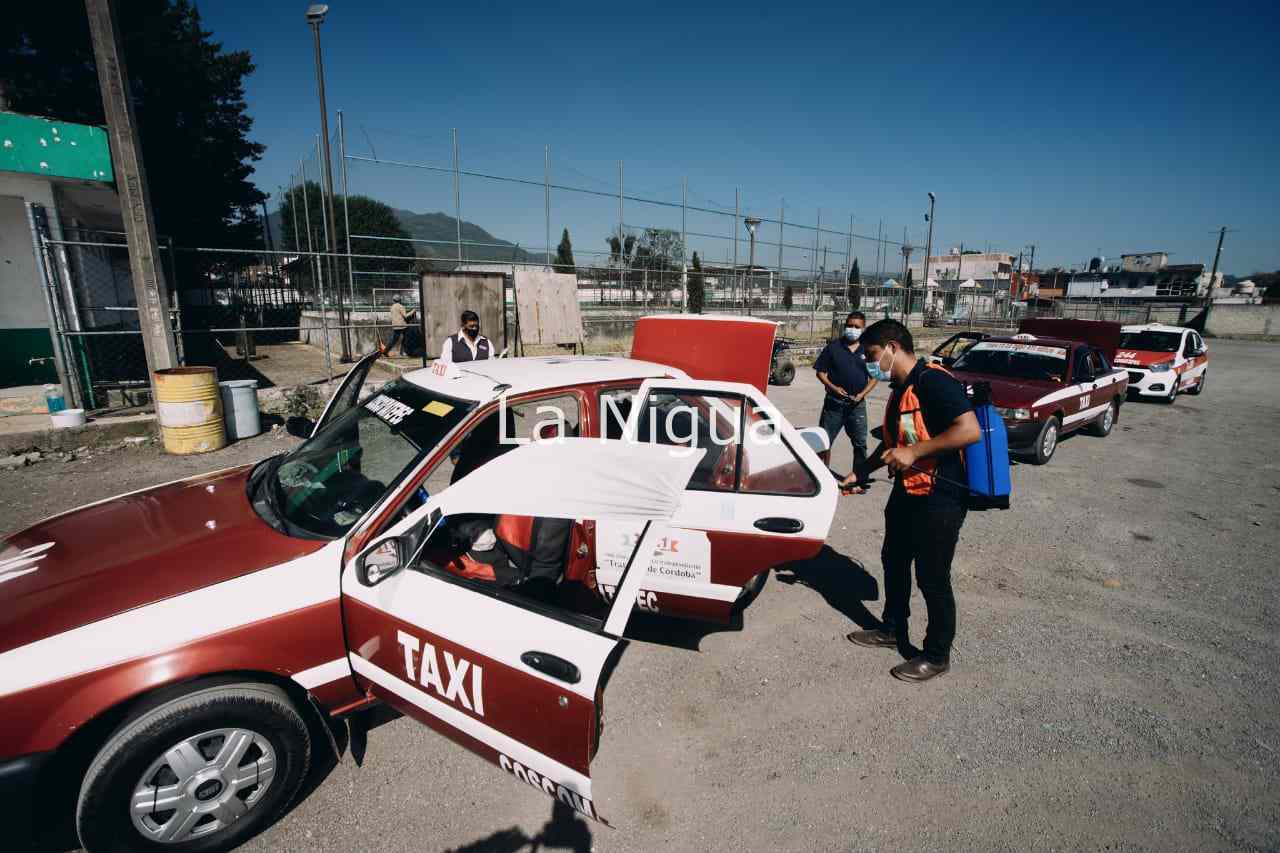 SANITIZAN A TAXIS DE COSCOMATEPEC 2 img 20220224 wa00864504459058165148759