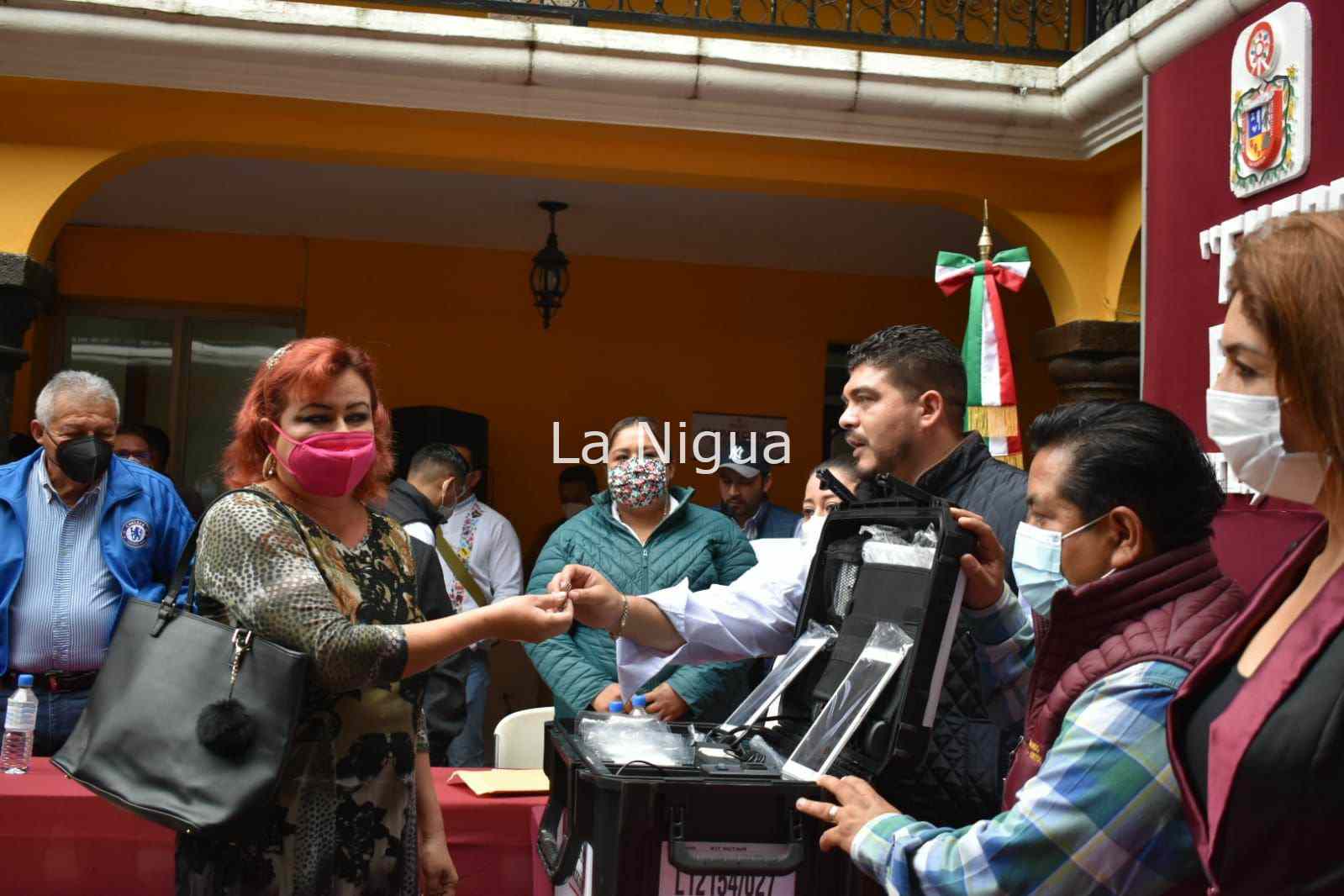 Benefician a escuelas de Papantla con maletas de Fundación TELEFONICA SEV 4 img 20220226 wa00332565484773364782238