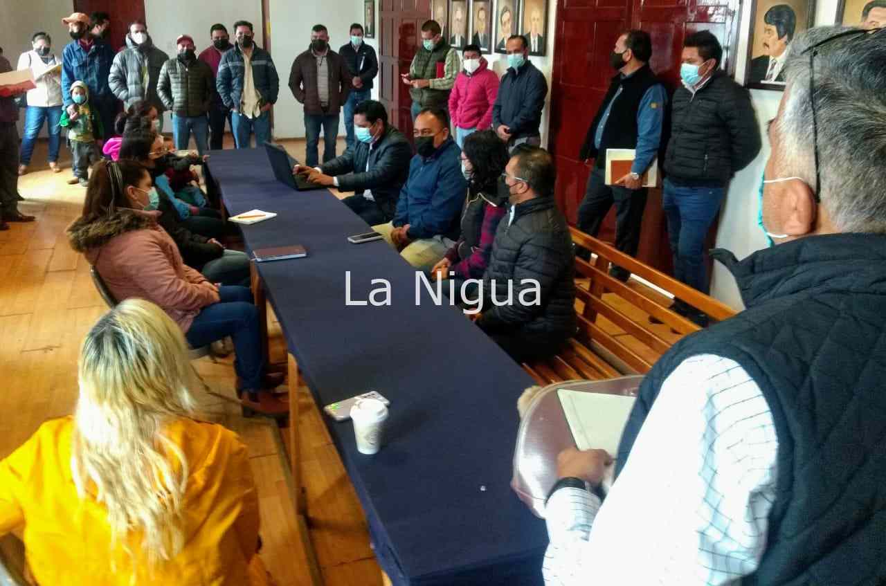 AVANZAN EN REMOCIÓN DE DESLAVE EN "EL BOQUERÓN" 4 img 20220228 wa00468018934315198392441
