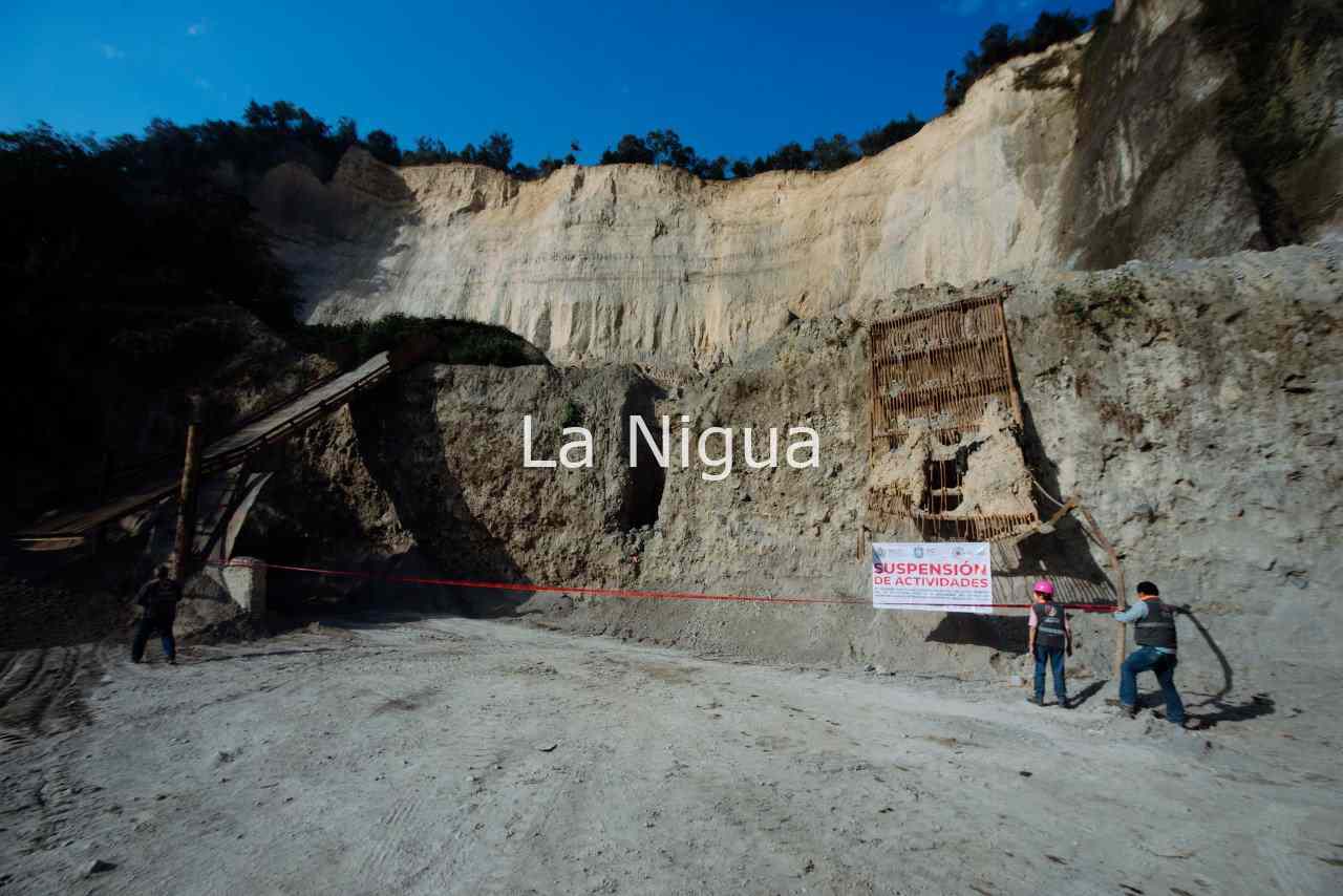 AVANZAN EN REMOCIÓN DE DESLAVE EN "EL BOQUERÓN" 5 img 20220228 wa00474436341116149856266