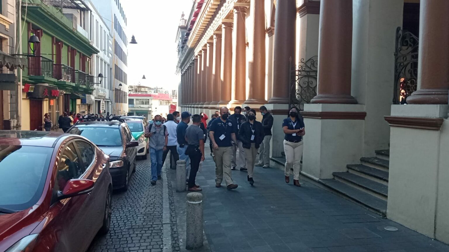 Desalojan a trabajadores durante sismo