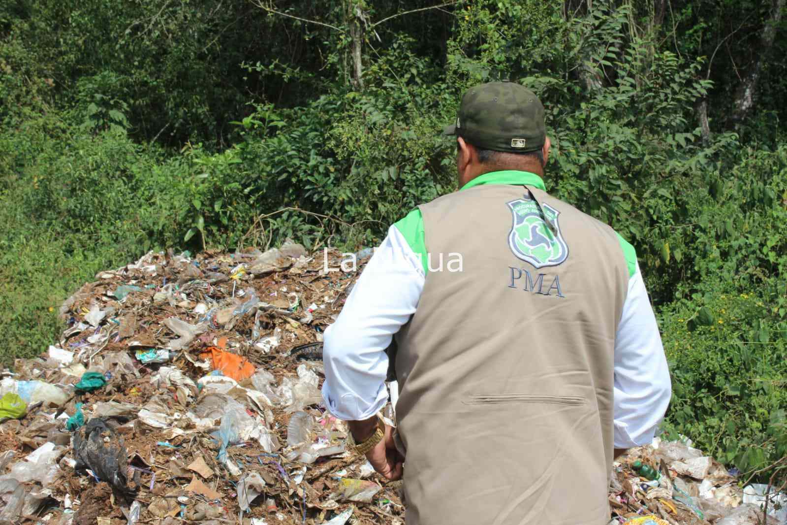 Clausuran autoridades basurero clandestino en Atoyac 4 img 20220305 wa0025776086496353233851