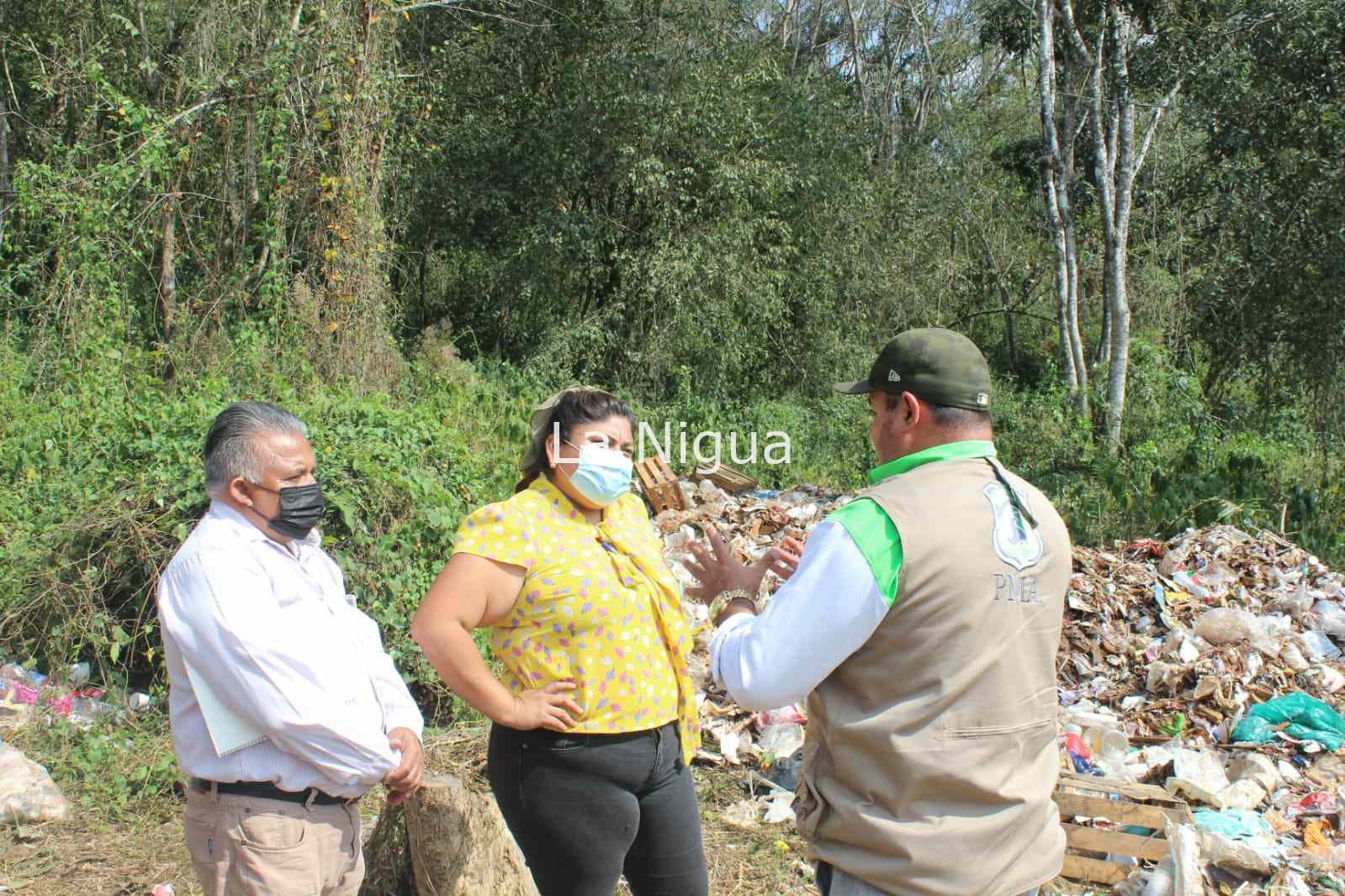 Clausuran autoridades basurero clandestino en Atoyac 5 img 20220305 wa00261080614324156140486