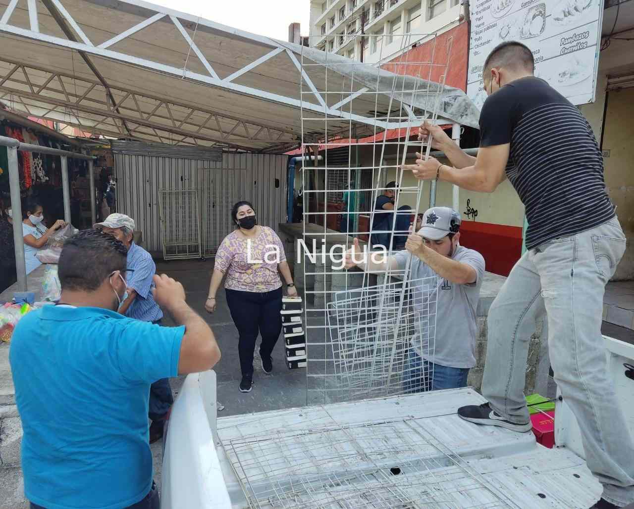 Comienza reubicación de 3 locatarios para liberación de la calle 7 6 img 20220307 wa00924871055367831041489
