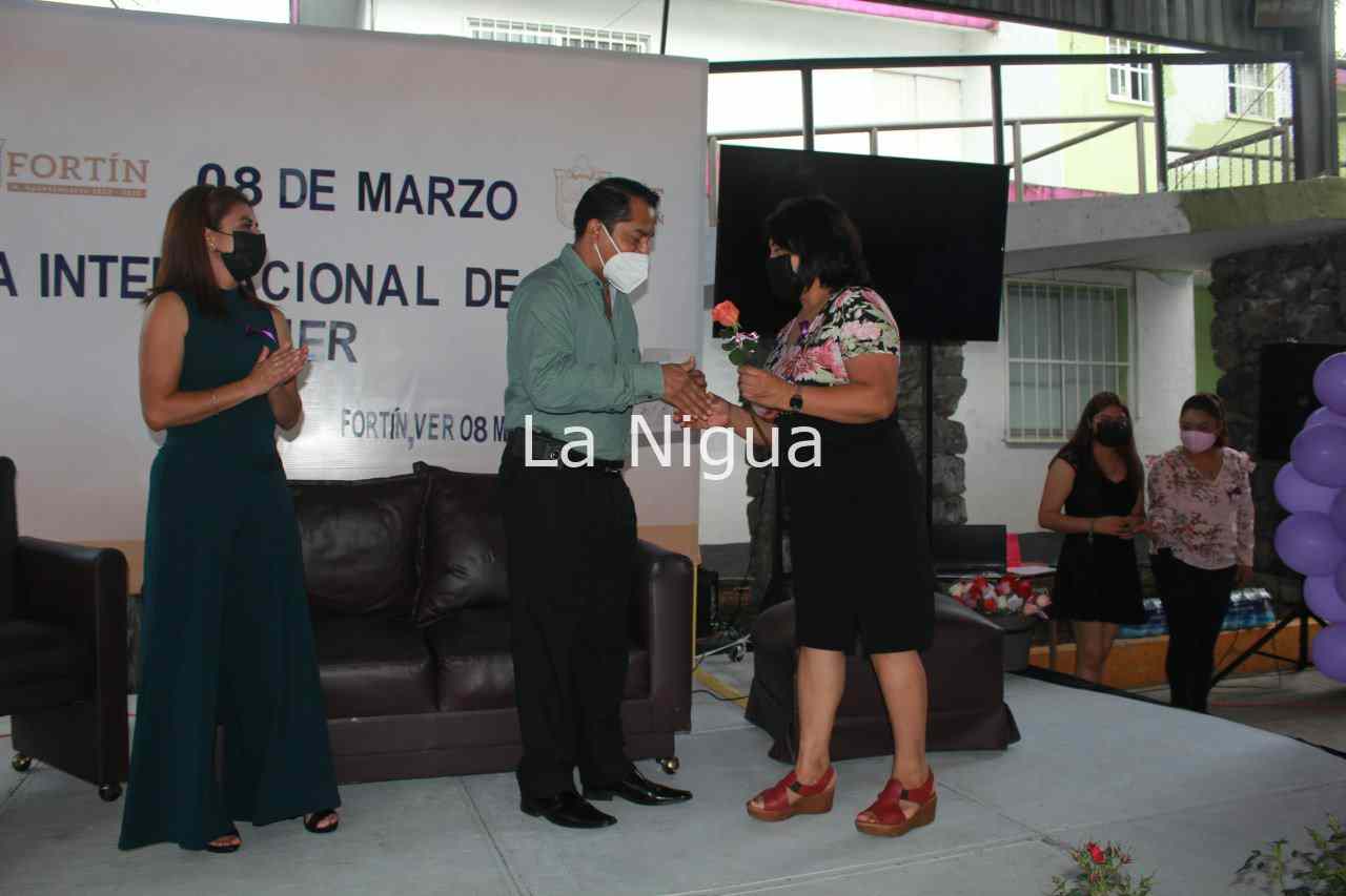 Conmemoran autoridades Día Internacional de la Mujer 2 img 20220308 wa0108 13042750039380167535