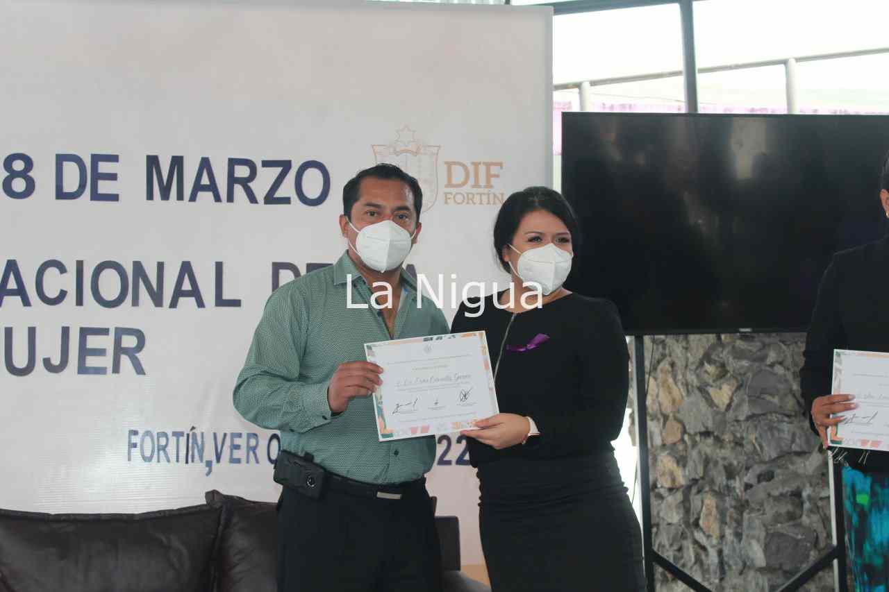 Conmemoran autoridades Día Internacional de la Mujer 5 img 20220308 wa01096720140660856096708