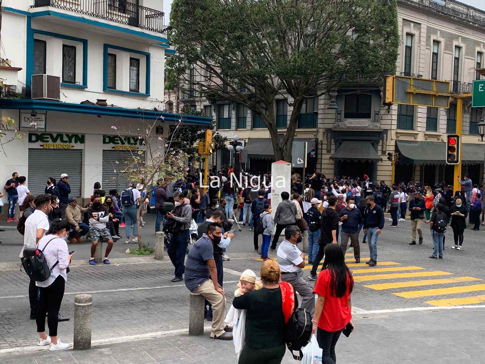 Marchan y exponen nombres de acosadores en Xalapa 40 img 20220308 wa01972123034104505911354