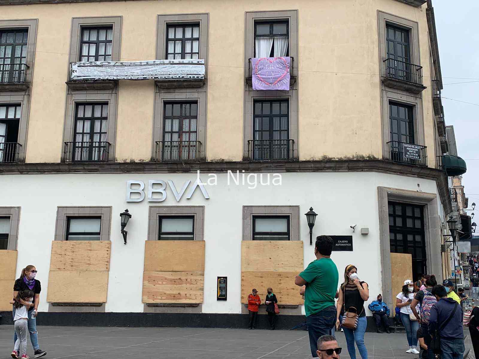 Marchan y exponen nombres de acosadores en Xalapa 29 img 20220308 wa02072396420663762048478
