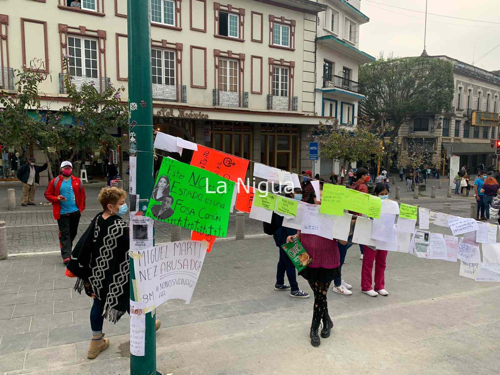 Marchan y exponen nombres de acosadores en Xalapa 22 img 20220308 wa02332350583494216674773