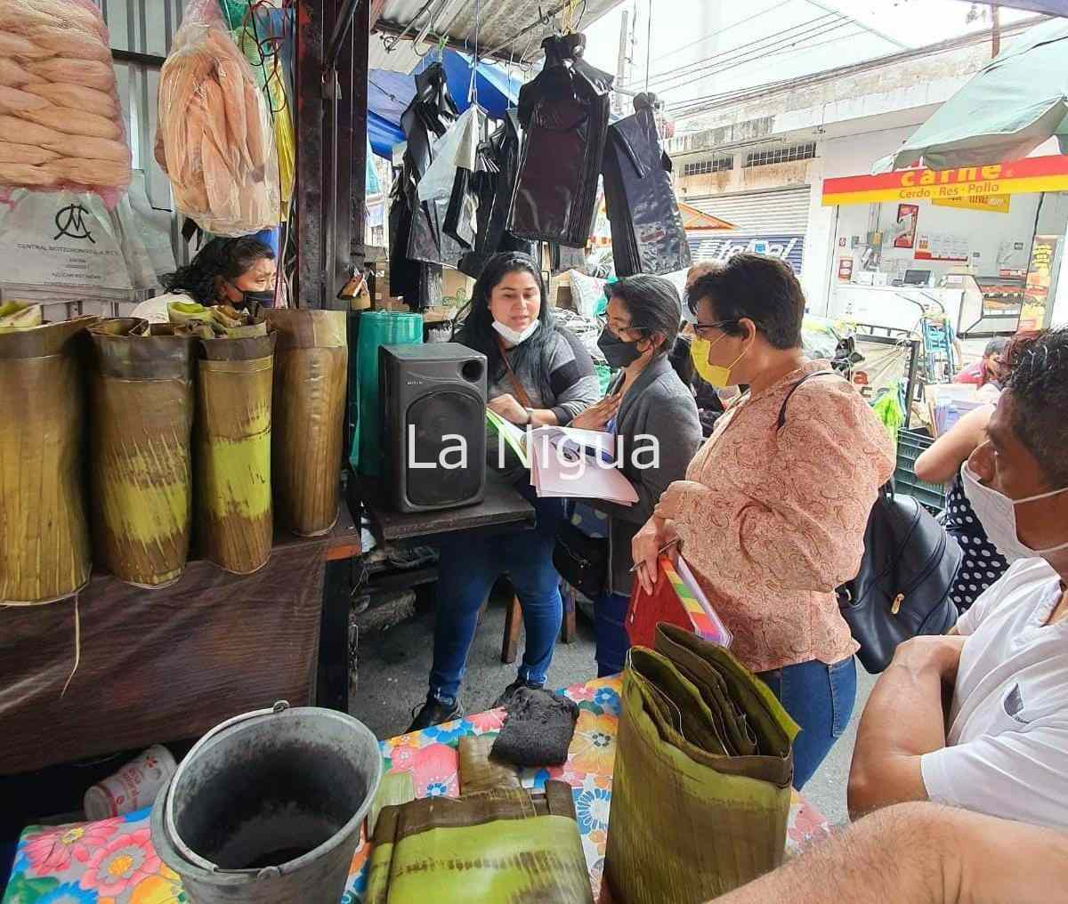 Inicia Comercio cotejamiento del padrón de locatarios afectados del mercado Revolución 1 img 20220311 wa00096937731180928083494