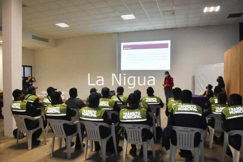 DIF Imparte capacitación a Elementos de Tránsito Municipal