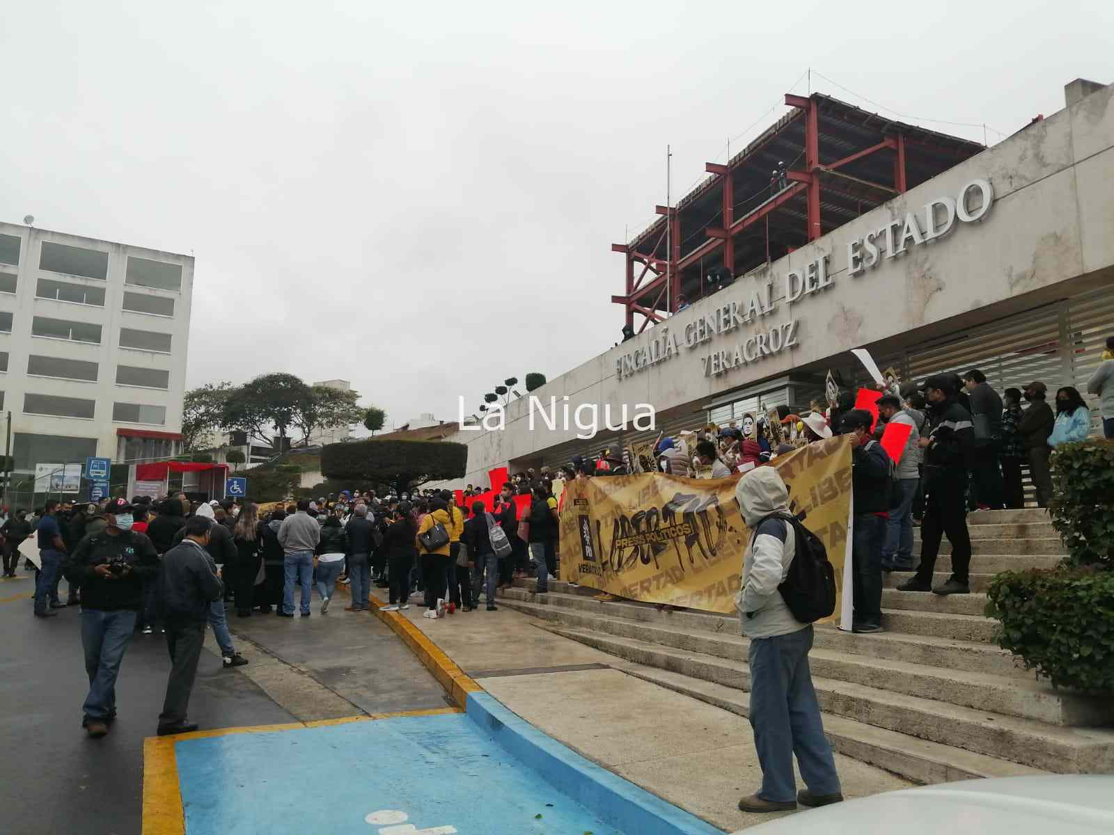 Al cumplir un año en prisión Rogelio Franco Castán; militantes del PRD exigen su liberación 7 img 20220312 wa00172111560141076715942