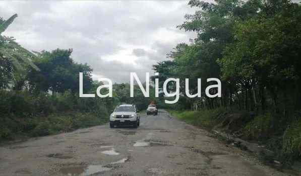Tapan baches en carretera<br>"rehabilitada" por el estado 3 img 20220318 wa00664301555382704453005