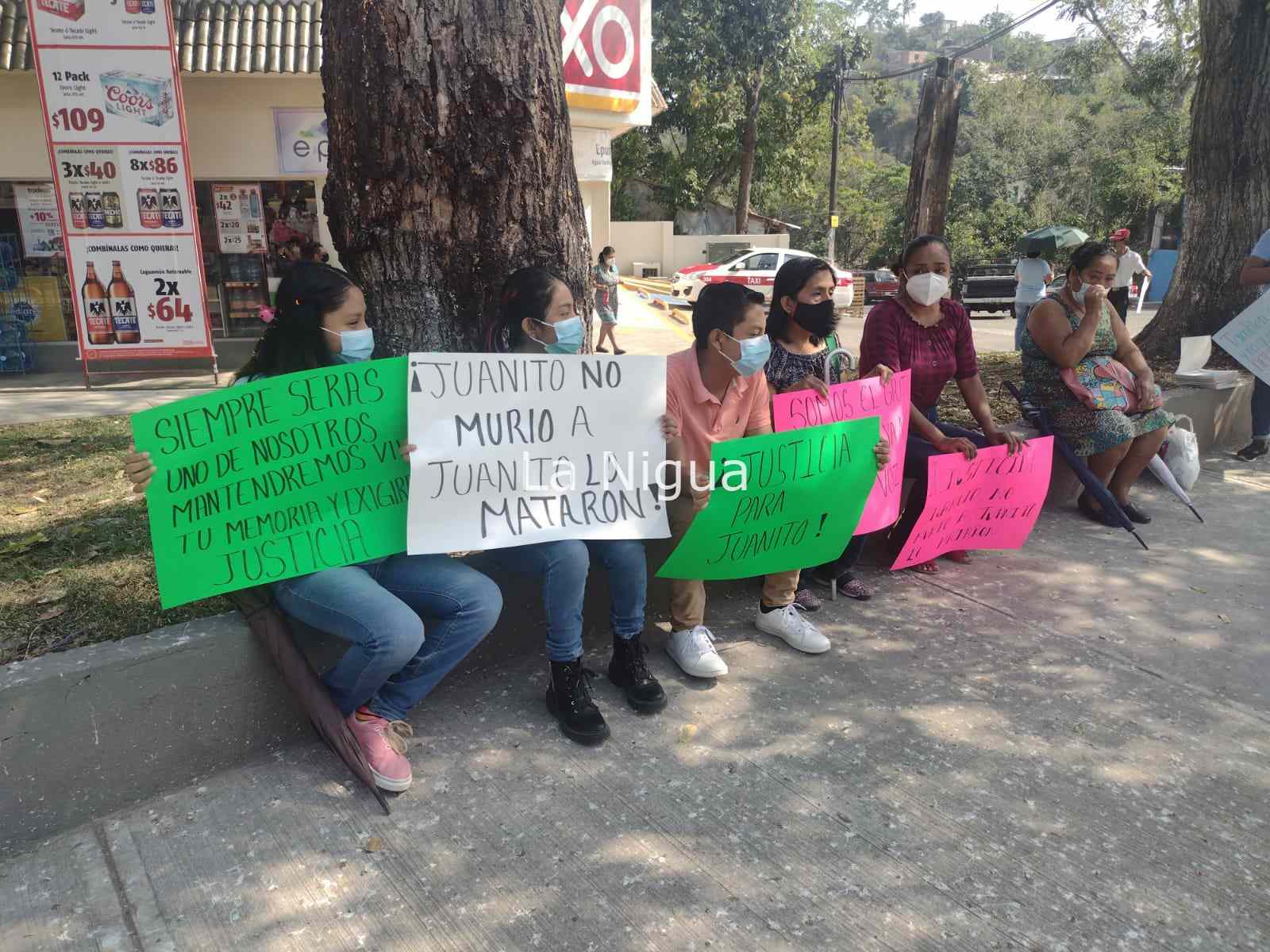 Sigue la Sociedad papanteca, indignada por salvaje homicidio de JUANITO 6 img 20220318 wa00996721983822906468953