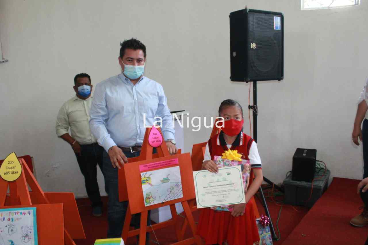 Participa alcalde en premiación de concurso “La importancia del agua 2022” 6 img 20220318 wa0123482076406729905938