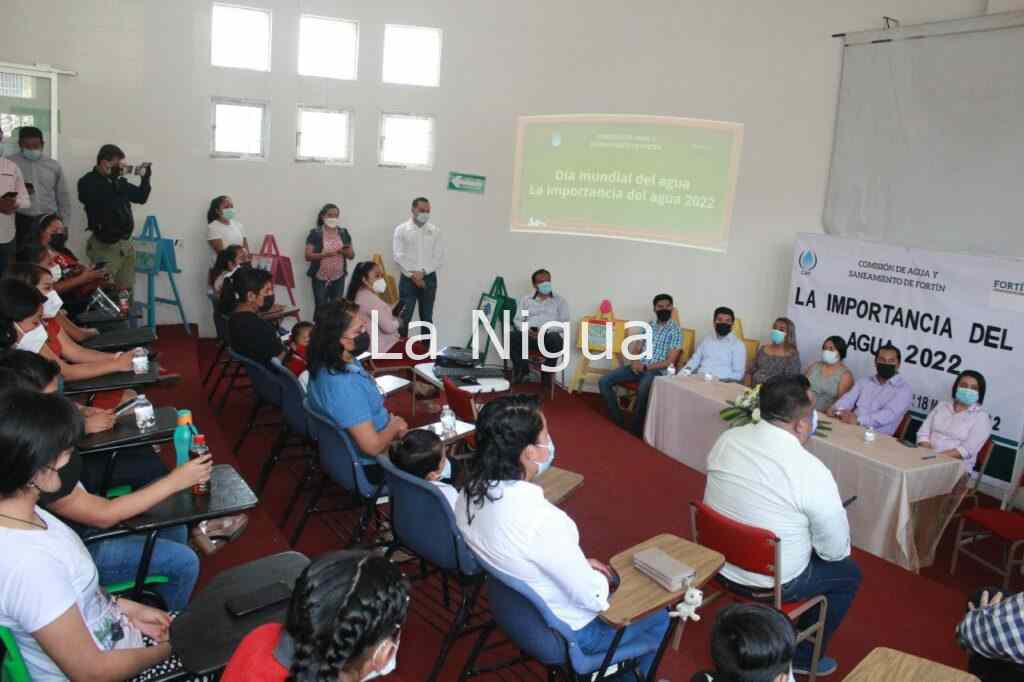 Participa alcalde en premiación de concurso “La importancia del agua 2022”