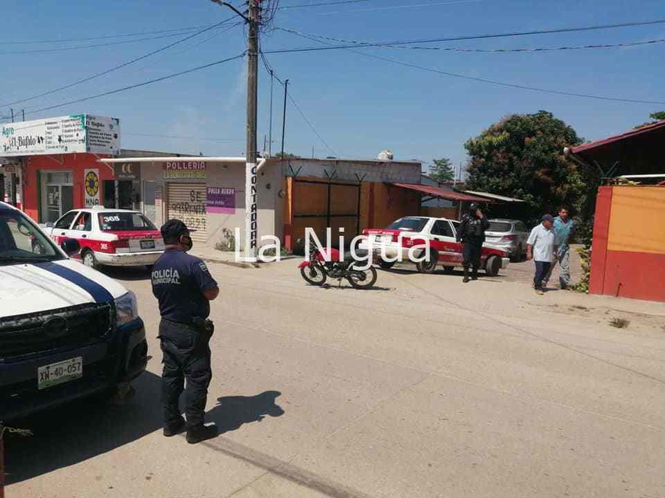 Motociclista de 14 años es impactado por taxi en Las Choapas 3 img 20220319 wa00109062899971039721066