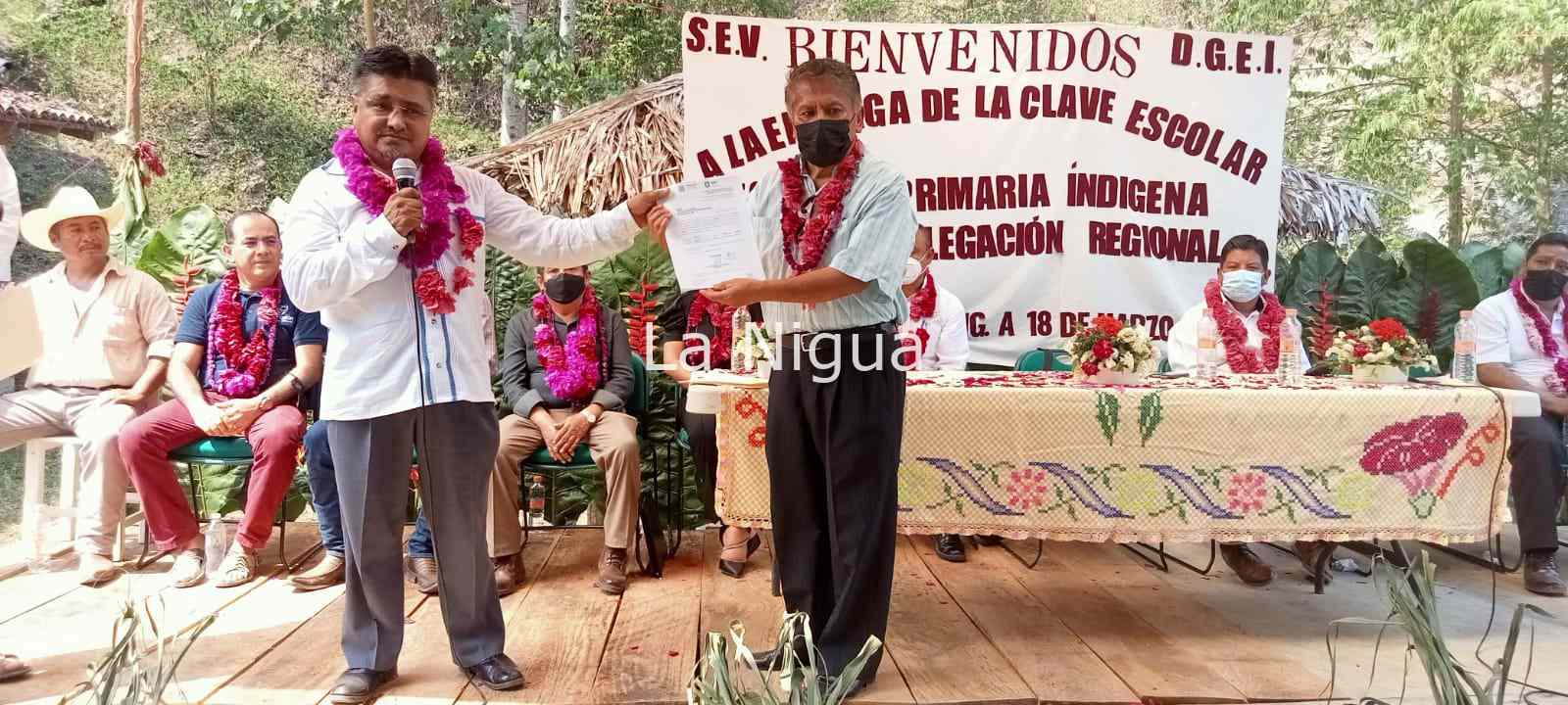 "BENJAMÍN SÁNCHEZ ESPÍNDOLA" RECIBE CLAVE OFICIAL COMO ESCUELA PRIMARIA INDÍGENA DE LA COMUNIDAD CUAHUIXTLAHUAC 6 img 20220319 wa00363776855752803406924