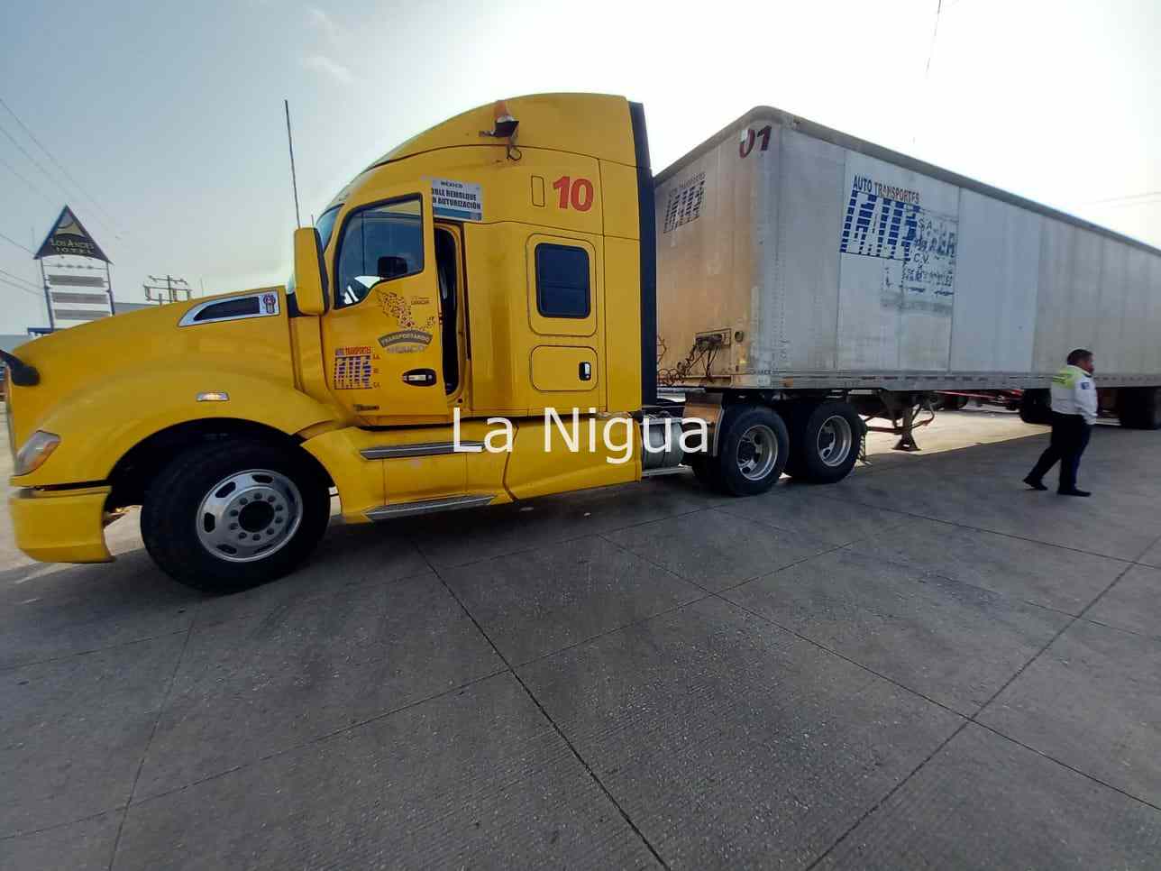 Aparatoso choque en la carretera Transístmica 7 img 20220320 wa00268198559928718792109