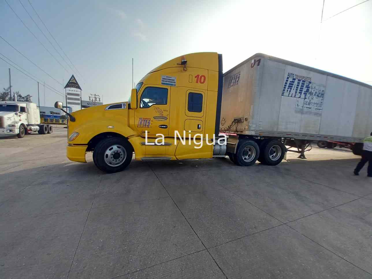 Aparatoso choque en la carretera Transístmica 9 img 20220320 wa0027168436622010876997