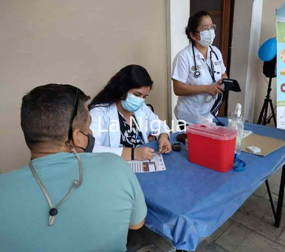Trabajan de la mano Ayuntamiento, IMSS y “Sí, a la Vida” en Feria de la Salud para atender a cordobeses 4 img 20220321 wa00022283675664532807737