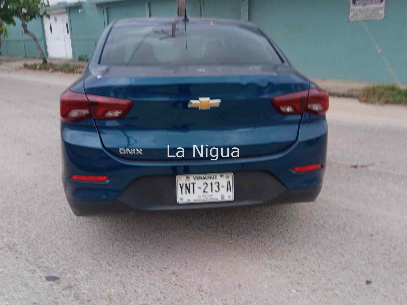 Choque de taxi contra particular, solo daños 8 img 20220323 wa00097674996647419918182