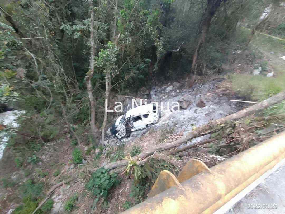 Lo calcinan en el Interior de su vehículo. 1 img 20220323 wa00492622887679446310994