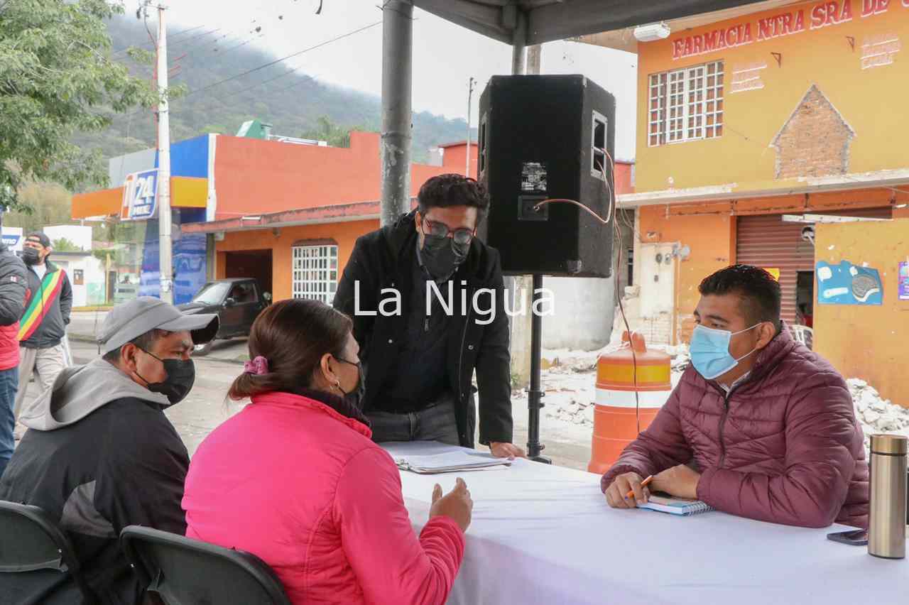 El Presidente Municipal de Ixtaczoquitlán llevó a cabo “Mesas de atención Ciudadana” en la comunidad de Cuautlapan. 1 img 20220325 wa00061672657081476294628
