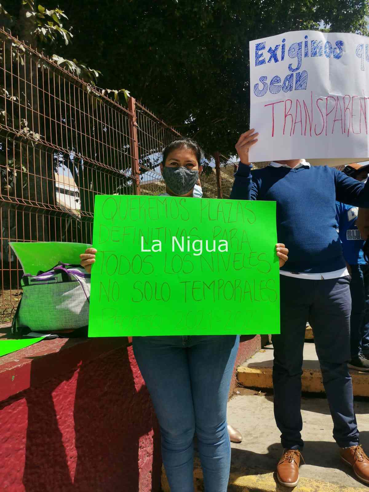 Maestros egresados de la Normales piden plazas fijas 2 img 20220325 wa00275022228244709832150