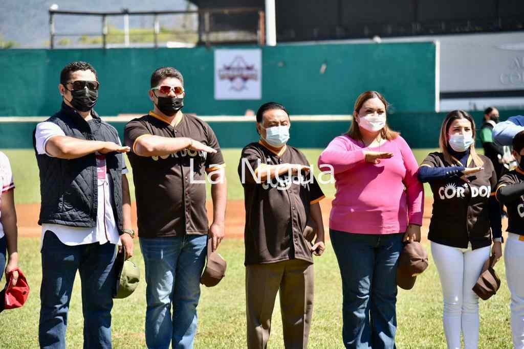 Inauguran autoridades primer torneo de béisbol Copa Veracruz en Córdoba 7 img 20220325 wa00445944949711937973296