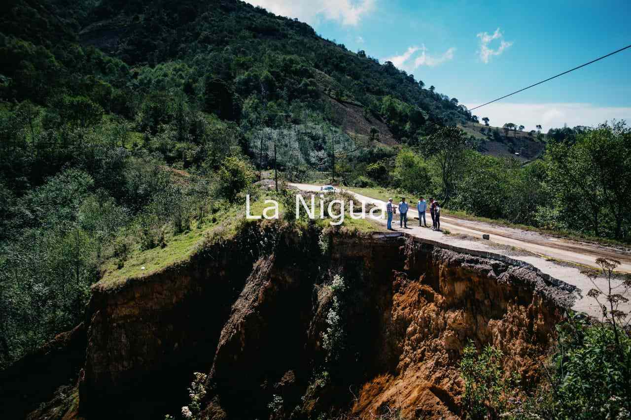 ATIENDEN AUTORIDADES CAMINO A XOCOTLA 2 img 20220326 wa00062808017277193746006