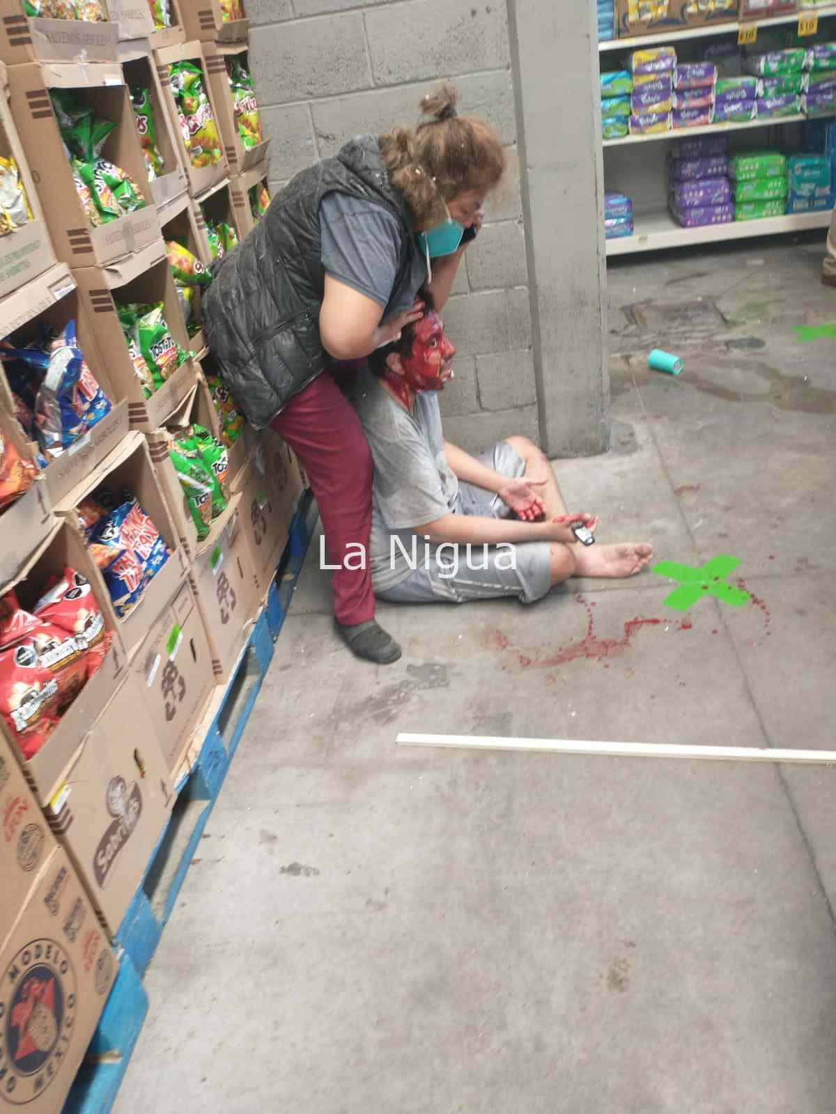 3 muertos y 4 lesionados tras caer avioneta en Aurrerá 1 img 20220328 wa00716368973078228846848