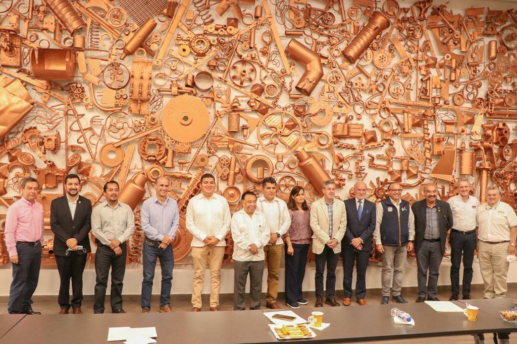 DESIGNACIÓN DEL PRESIDENTE MUNICIPAL DE IXTACZOQUITLÁN NAHÚM ÁLVAREZ PELLICO COMO PRESIDENTE DEL CONSEJO DE ECONOMÍA REGIONAL DE LAS ALTAS MONTAÑAS. 4 img 20220330 wa00547803248048611071243