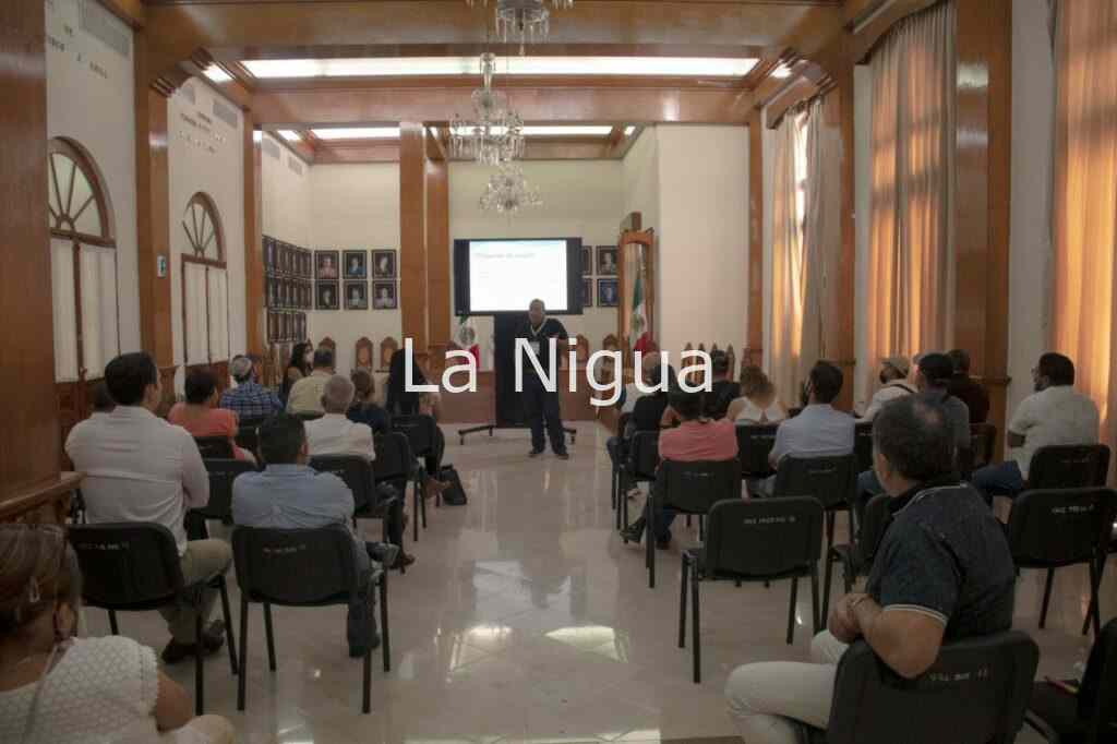 Recibe personal de Comercio capacitación sobre Derechos Humanos