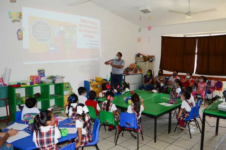 Imparte Asistencia Alimentaria plática “Importancia del etiquetado en alimentos y bebidas” 1 img 20220331 wa00601583665925680318775