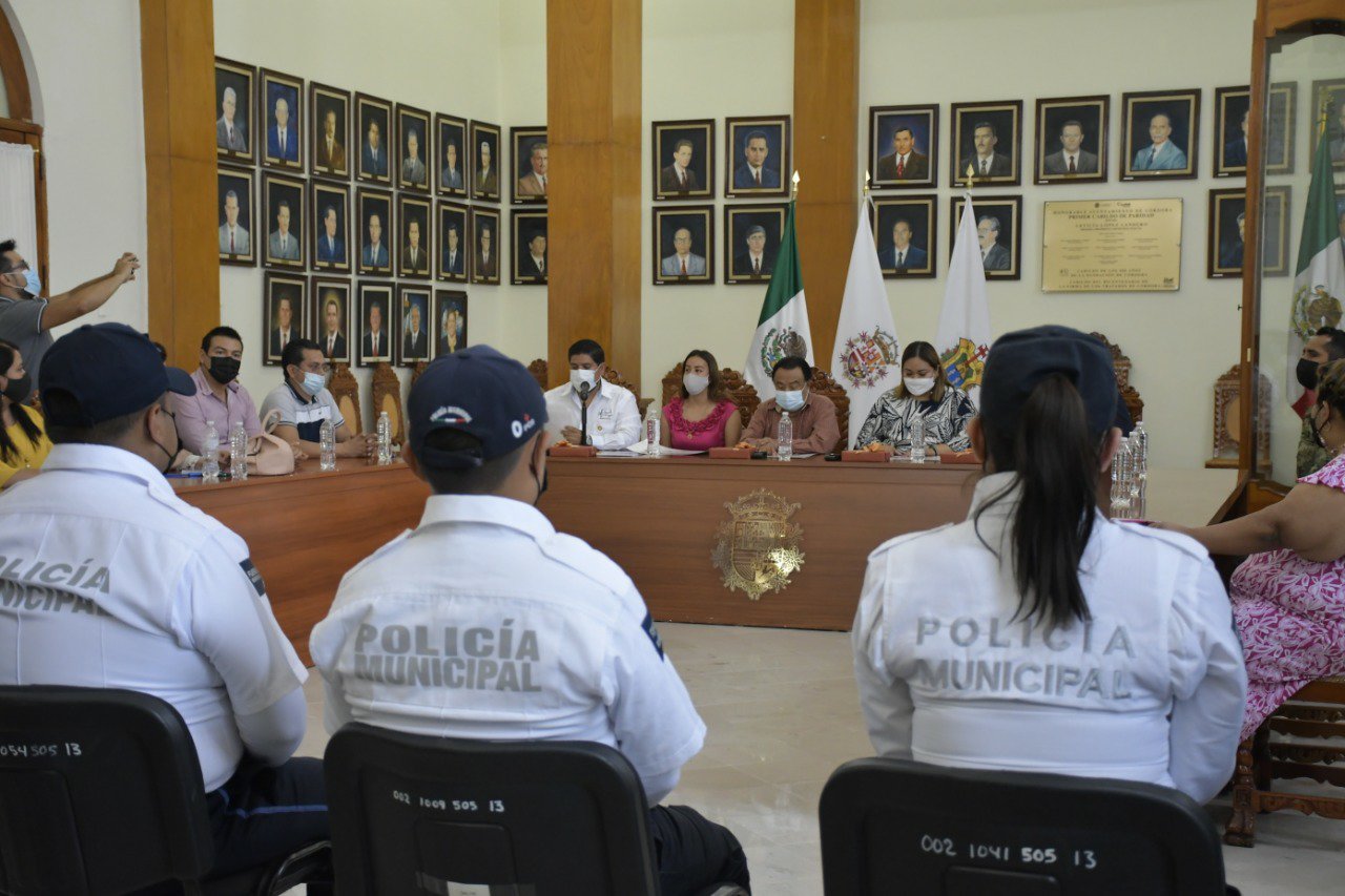 Reconoce Ayuntamiento desempeño de elementos de Policía y Tránsito Municipal 2 img 20220331 wa00849020603161564937405