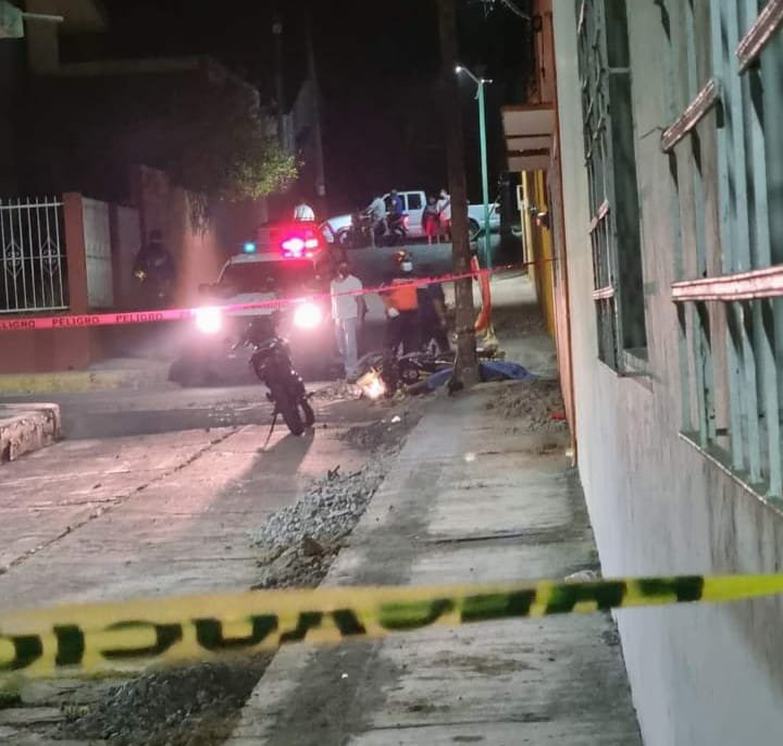 Señalan de narcoempresario a dueño de grúas Gatsa, en lonas 1 img 20220401 wa00038901280537418066677
