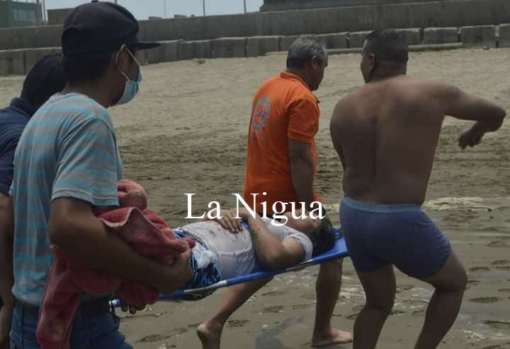 Salvan a tres de ahogarse en Coatzacoalcos 7 img 20220403 wa00286322080001734440414