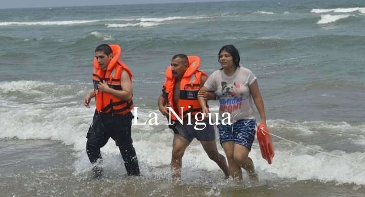 Salvan a tres de ahogarse en Coatzacoalcos 6 img 20220403 wa00292532397796521615848