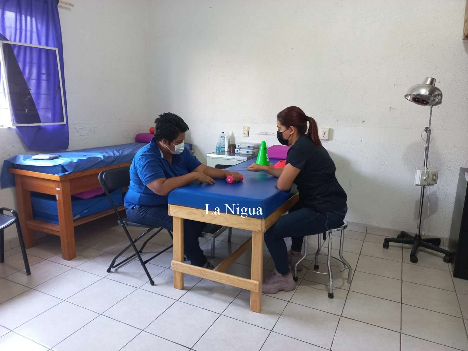 Fisioterapia, de los servicios más solicitados en la UBR del DIF de Atoyac 9 img 20220408 wa00518921719503298008792