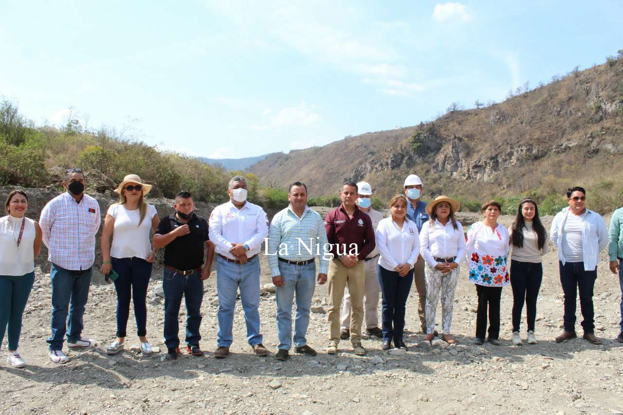 Certifican trabajos de desazolve de la Represa “El Infiernillo” 2 img 20220412 wa0018689101168234879096