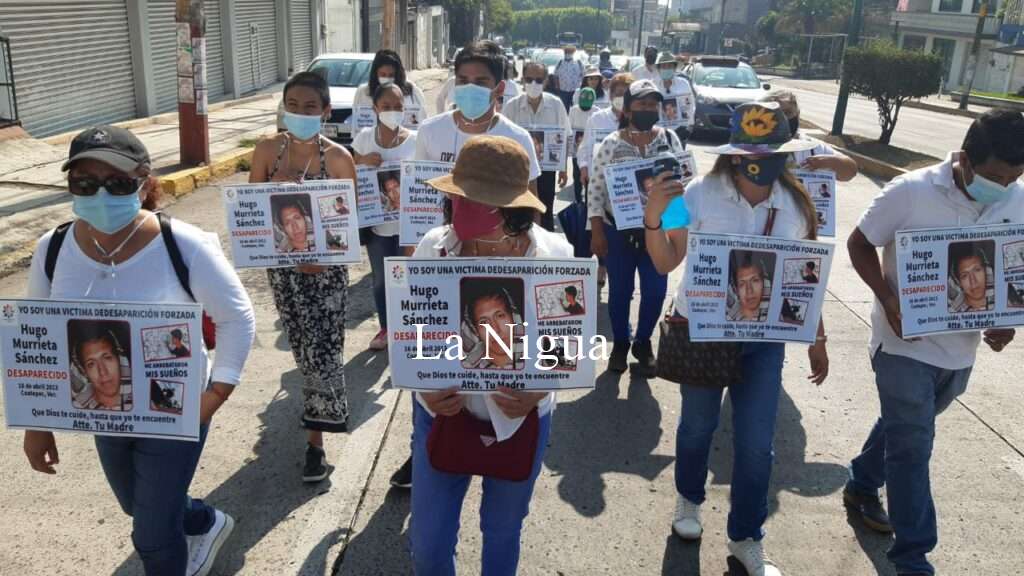 Marcha colectivo Familiares Enlaces Xalapa por Hugo Murrieta Sánchez