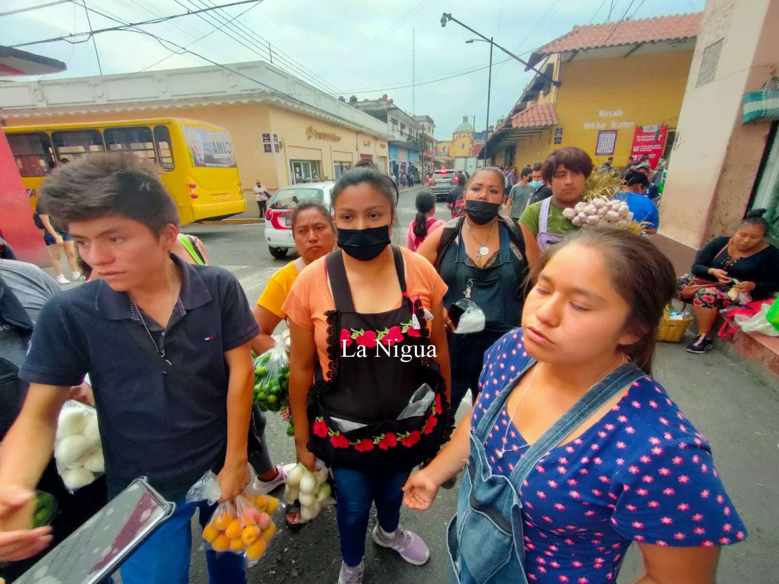 Retan ambulantes a dirección de comercio en Orizaba 6 img 20220416 wa00417221567180949150459