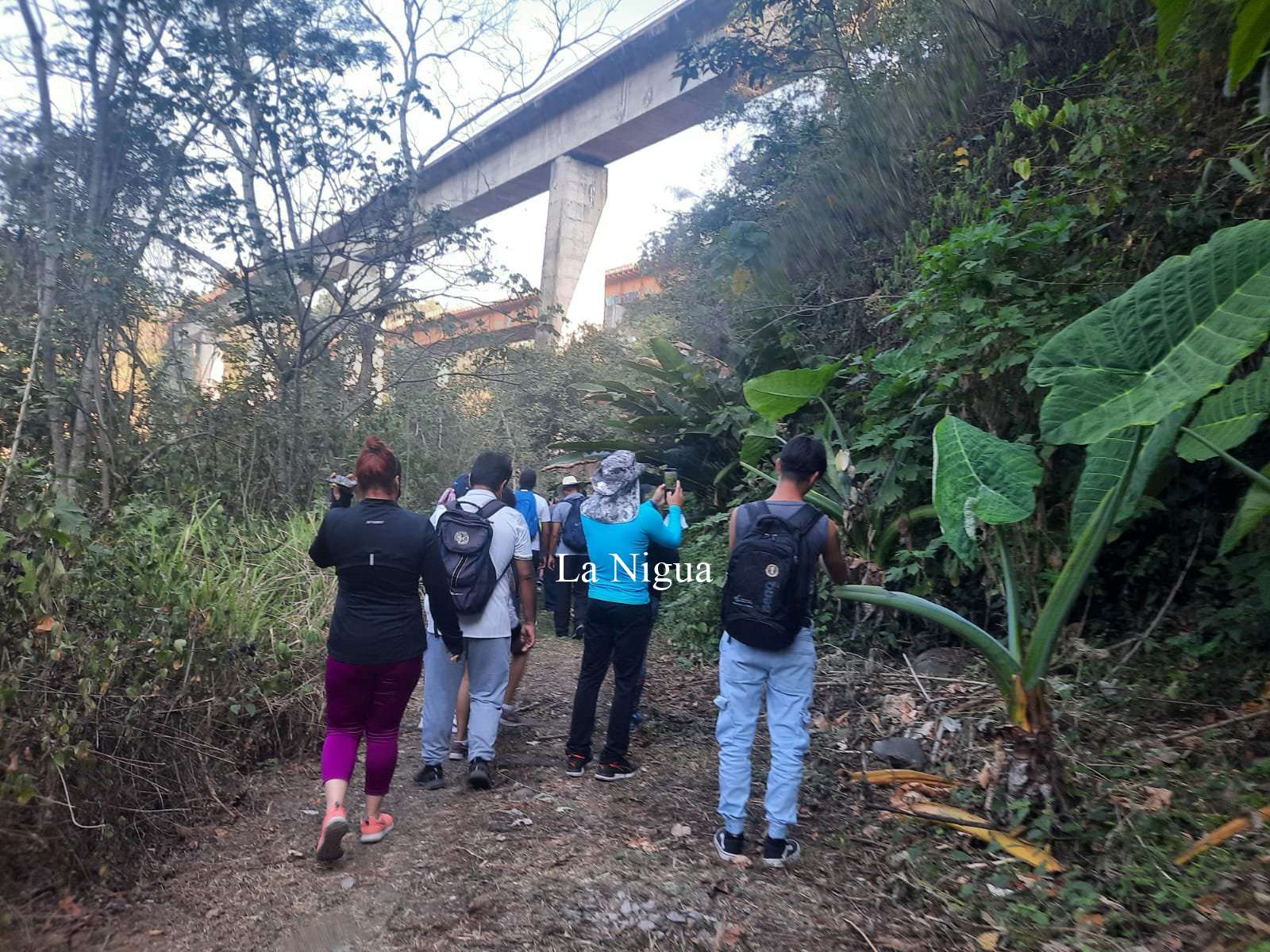Disfrutan recorrido en vías antiguas del tren 3 img 20220418 wa00036535235473277506582