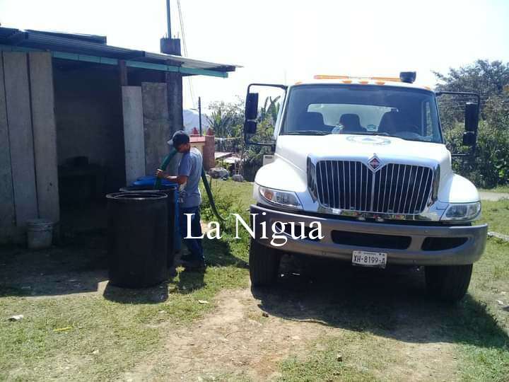 DIF continúa apoyando en la distribución de agua a comunidades de Córdoba 7 img 20220419 wa0010529451622729330879