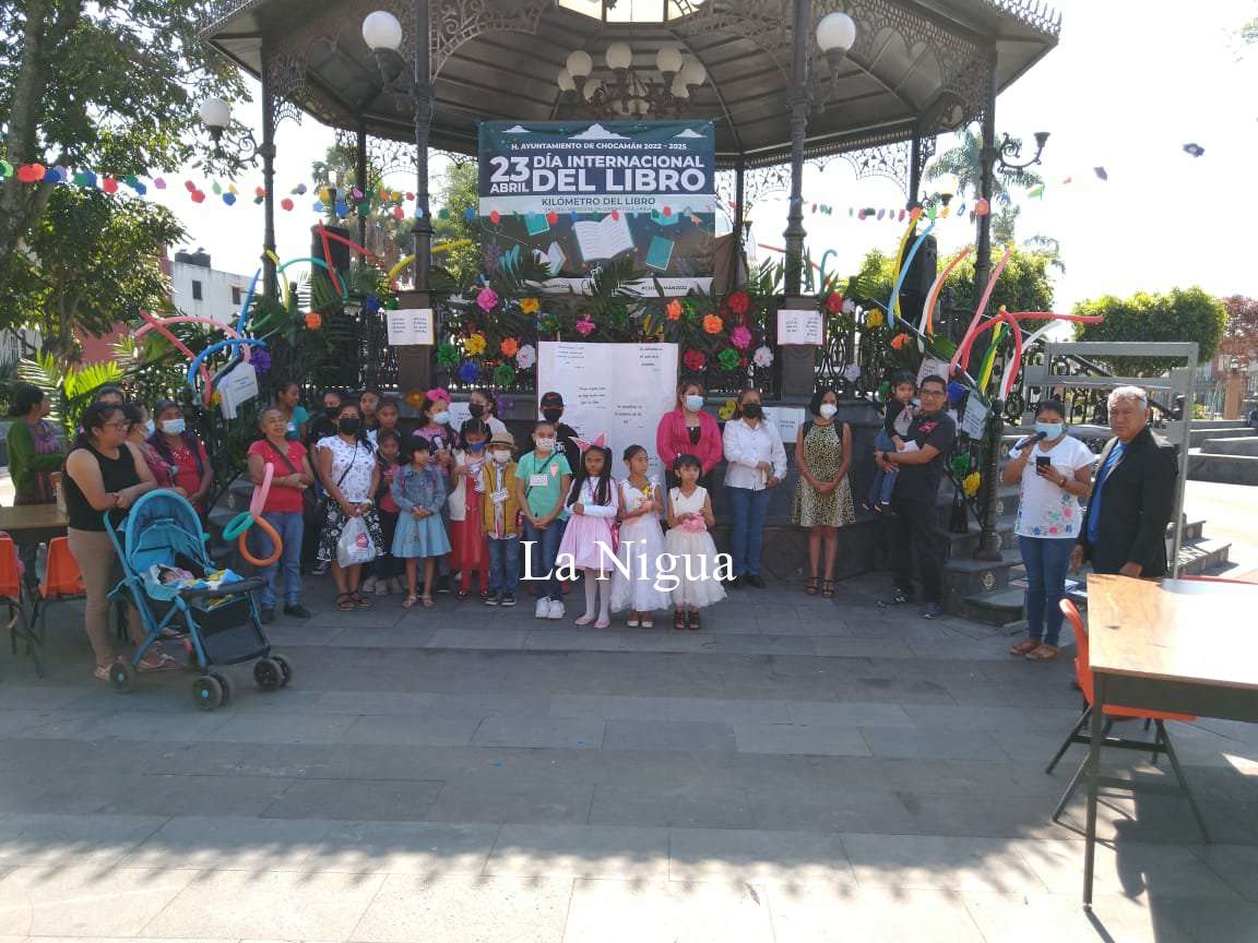 Celebran Día Internacional del Libro en Chocamán 4 img 20220423 wa00454087390051203920593