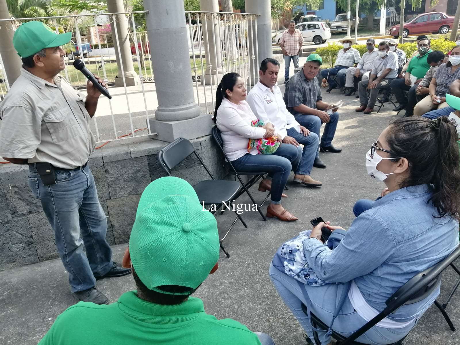 Se reúne Cheko Gutiérrez con productores de limón en Emiliano Zapata 7 img 20220423 wa00743811710294022664006