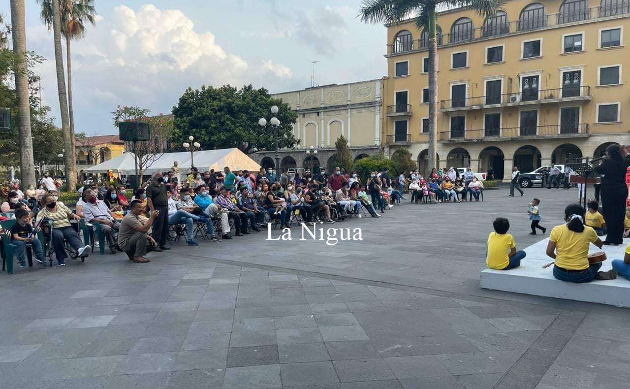 Inaugura Ayuntamiento "Feria Infantil del Fomento a la Lectura" 6 img 20220423 wa00814771512376567528527